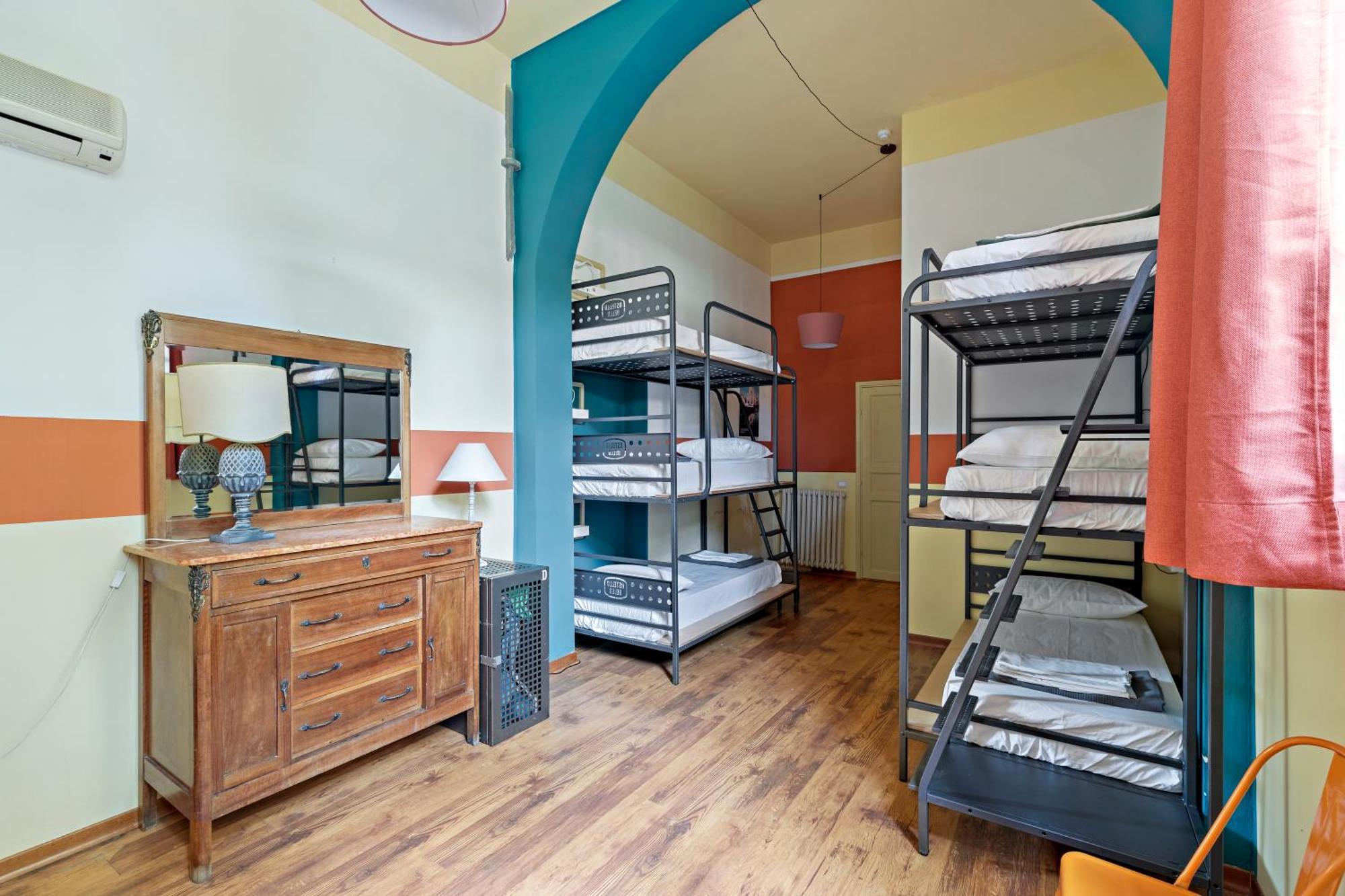 Dormitorio Misto con 6 Posti Letto